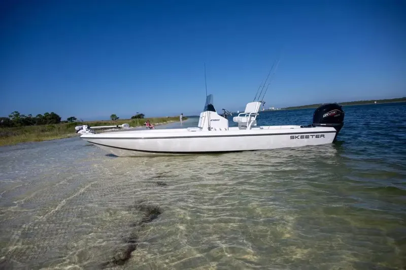 Slide: The Image of Skeeter SX230 2026 - 2