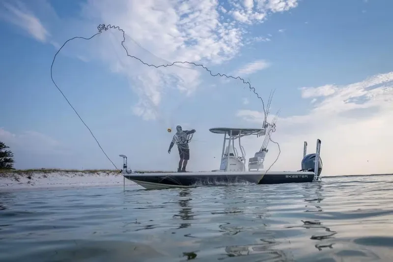 Slide: The Image of Skeeter SX241 2026 - 3