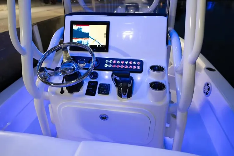 Slide: The Image of Skeeter SX241 2026 - 13