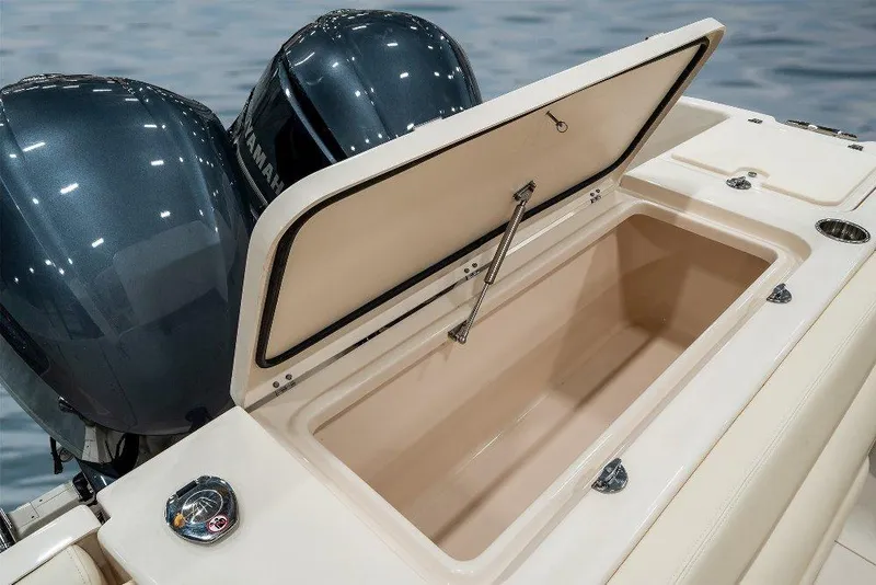 Slide: The Image of Grady-White Marlin 300 2027 - 8