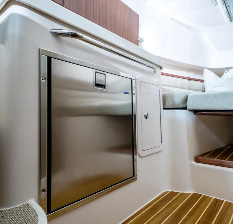 Slide: The Image of Grady-White Marlin 300 2026 - 17