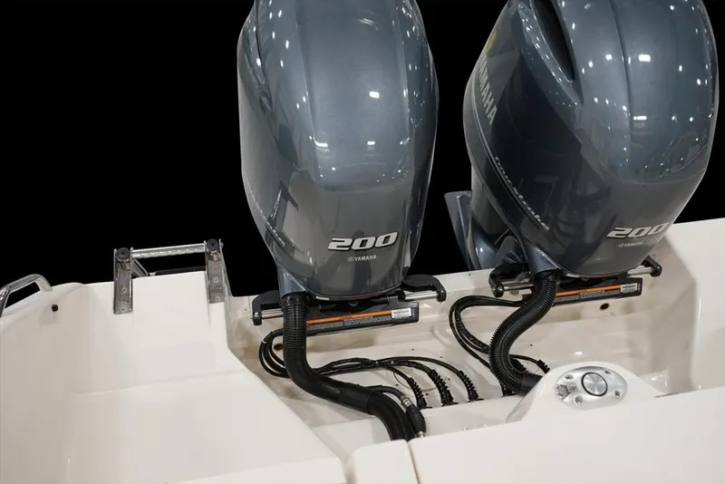 Slide: The Image of Grady-White Freedom 275 2026 - 7