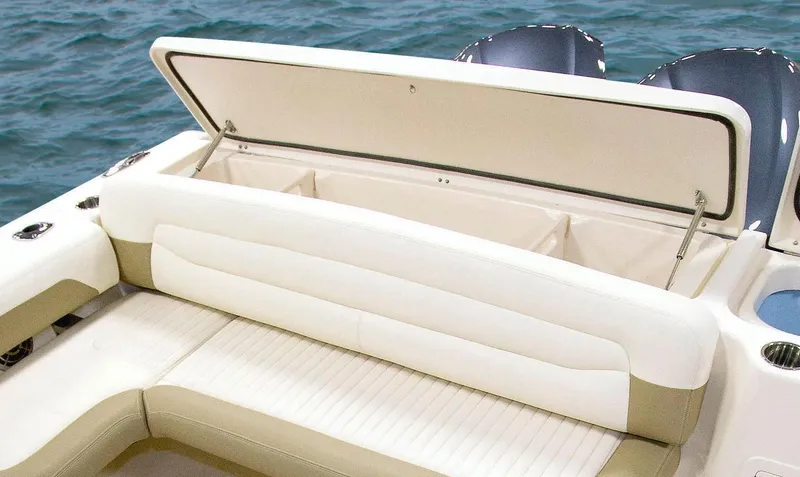 Slide: The Image of Grady-White Freedom 375 2027 - 13