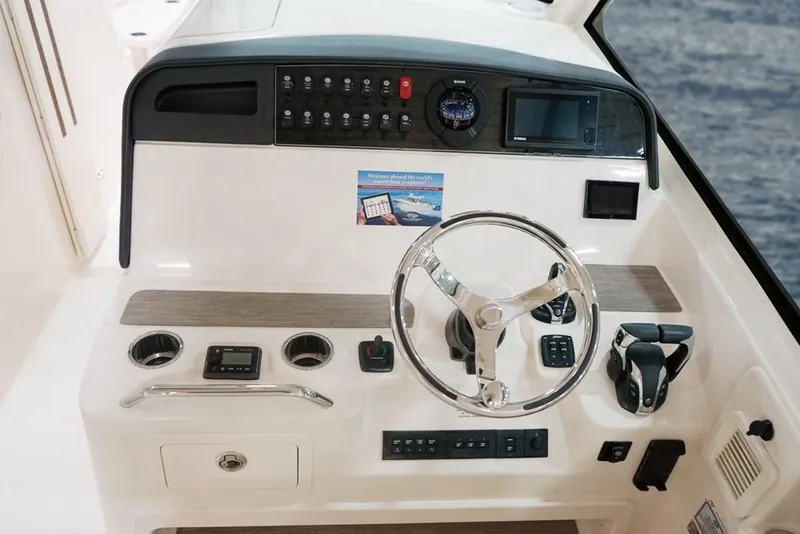 Slide: The Image of Grady-White Freedom 375 2027 - 5