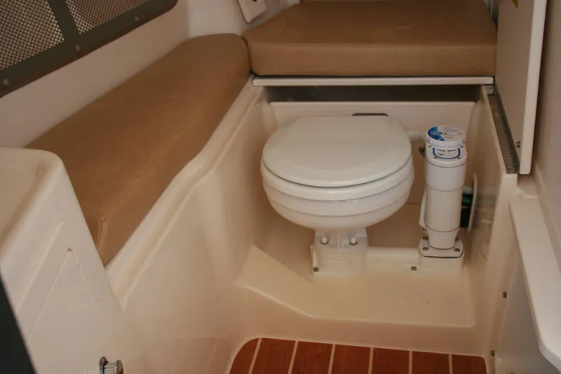 Slide: The Image of Grady-White Freedom 307 2027 - 16