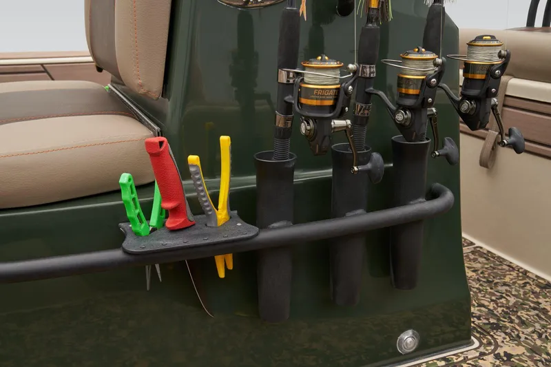 Slide: The Image of Mako 18 Pro Skiff Backwater Edition 2025 - 31