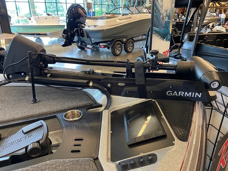 Slide: The Image of 2024 Ranger Z519 Garmin Ranger Cup Equipped boat with advanced navigation system. - 3