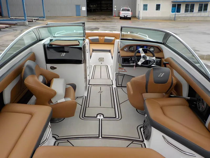 Slide: The Image of Four Winns HD 220 OB RS 2019 - 32