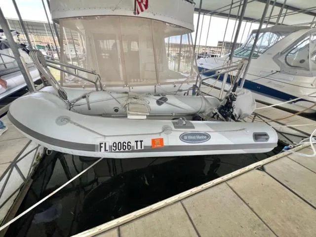 Slide: The Image of Mainship 390 Trawler 2002 - 56