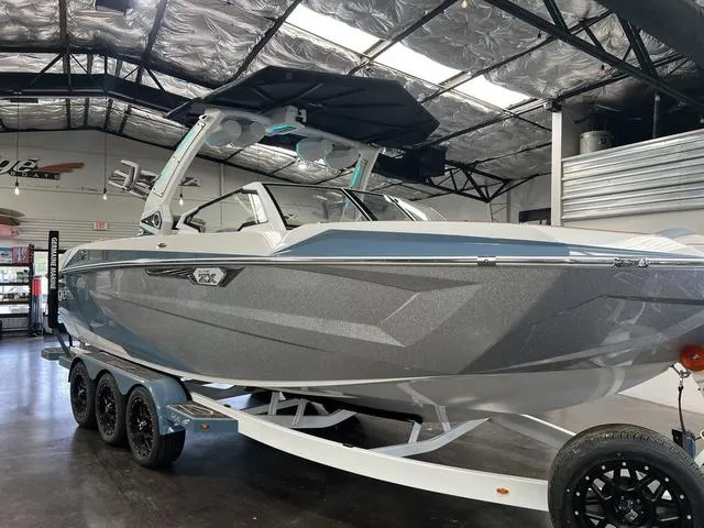 Slide: The Image of Tigé 25ZX 2025 - 2