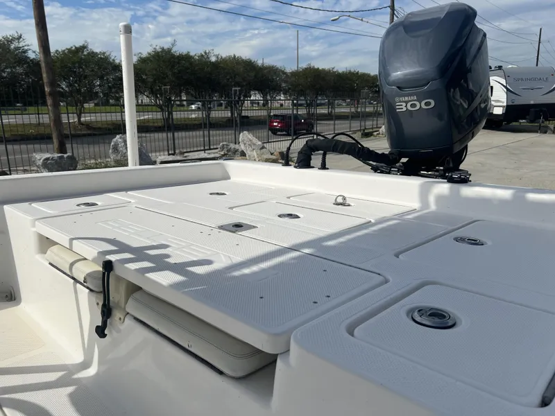 Slide: The Image of 2007 Skeeter ZX 24 Bay boat with Yamaha 300 engine, docked outdoors. - 14