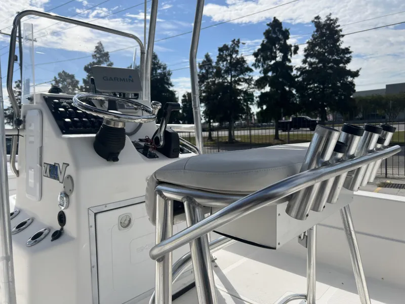 Slide: The Image of 2007 Skeeter ZX 24 Bay boat console with Garmin navigation and rod holders. - 5