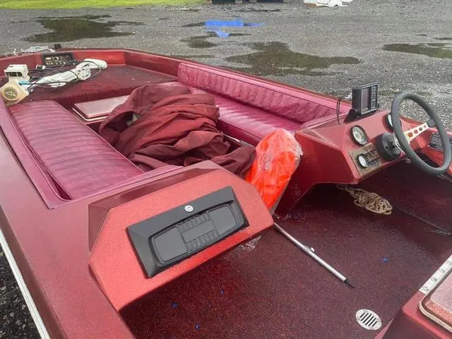 Slide: The Image of Ranger 1750 Fish and Play 1977 - 6