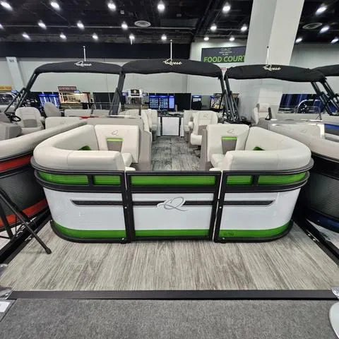 Slide: The Image of Qwest Qwest 18 RLS E-Class 2025 - 2