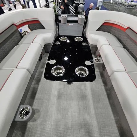 Slide: The Image of Qwest Qwest M24 Splash Pad Tritoon 2025 - 15