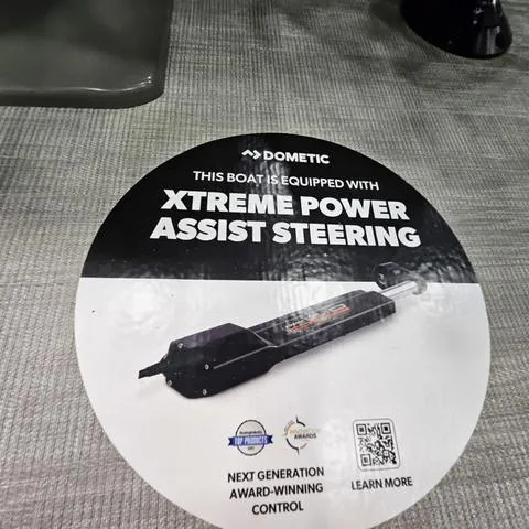 Slide: The Image of Qwest Qwest 22 L-Class Lanai Flip 2025 - 9