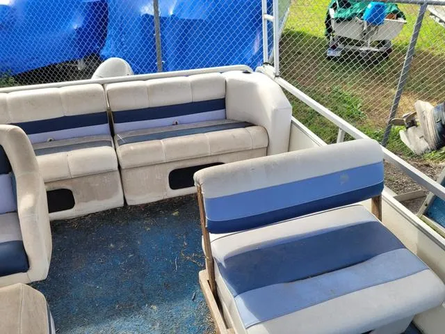 Slide: The Image of Manitou w/ 50HP Honda 1990 - 5