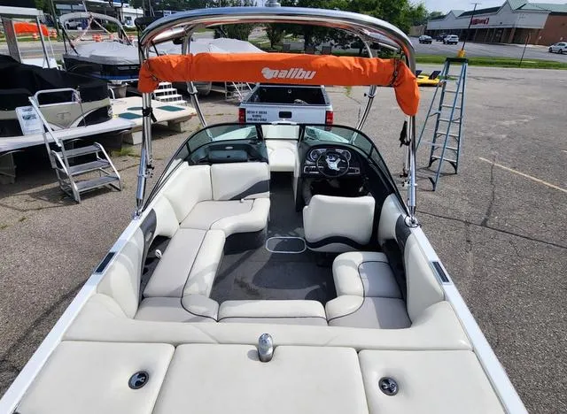 Slide: The Image of Malibu V-Ride Wakesetter 2008 - 11