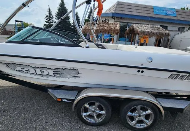 Slide: The Image of Malibu V-Ride Wakesetter 2008 - 15
