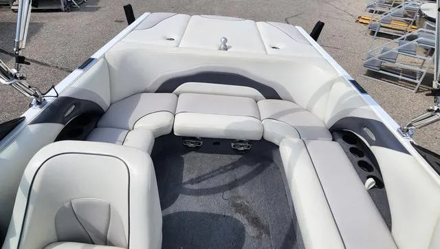 Slide: The Image of Malibu V-Ride Wakesetter 2008 - 17