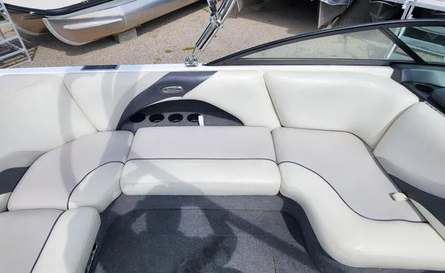 Slide: The Image of Malibu V-Ride Wakesetter 2008 - 18