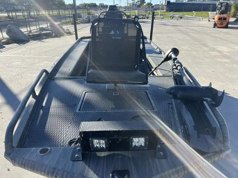 Slide: The Image of Gator-Tail 1754 Extreme 2017 - 6