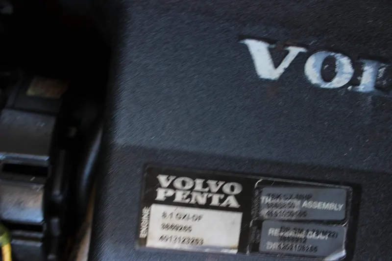 Slide: The Image of Volvo Penta engine in 2004 Chris-Craft Corsair 25 boat. - 37