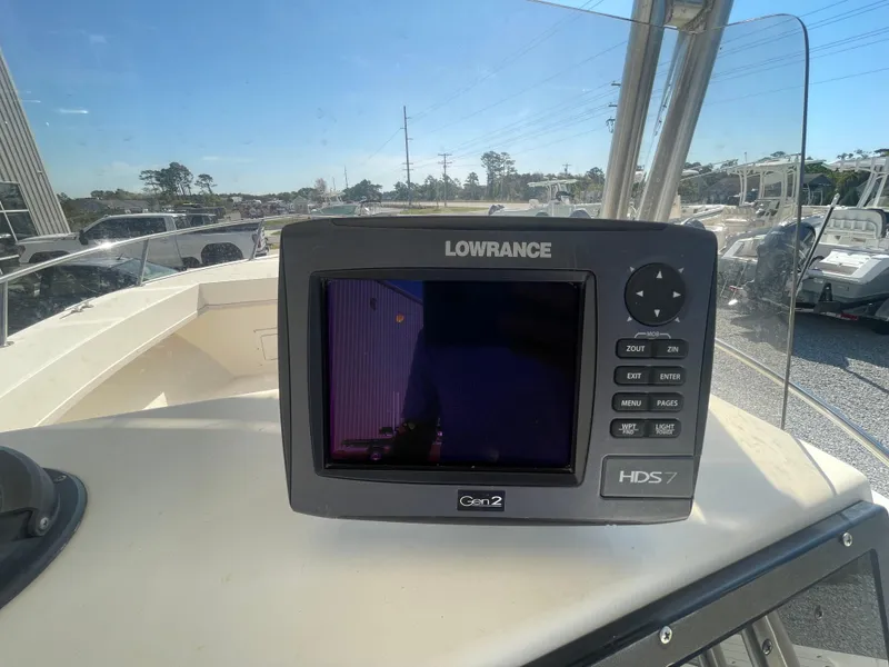 Slide: The Image of Lowrance HDS-7 Gen2 fishfinder on 2000 KenCraft Challenger 215 boat dashboard. - 12