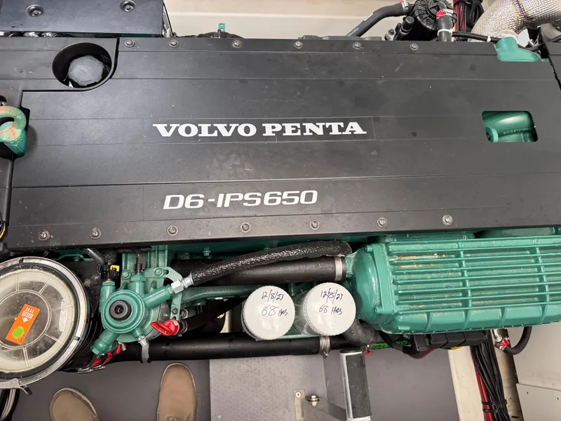 Slide: The Image of Volvo Penta D6-IPS650 engine in a 2023 Prestige 520 F-Line yacht. - 28