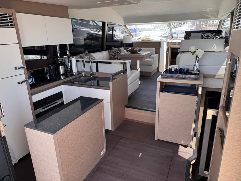 Slide: The Image of Prestige 520 Fly 2023 - 58