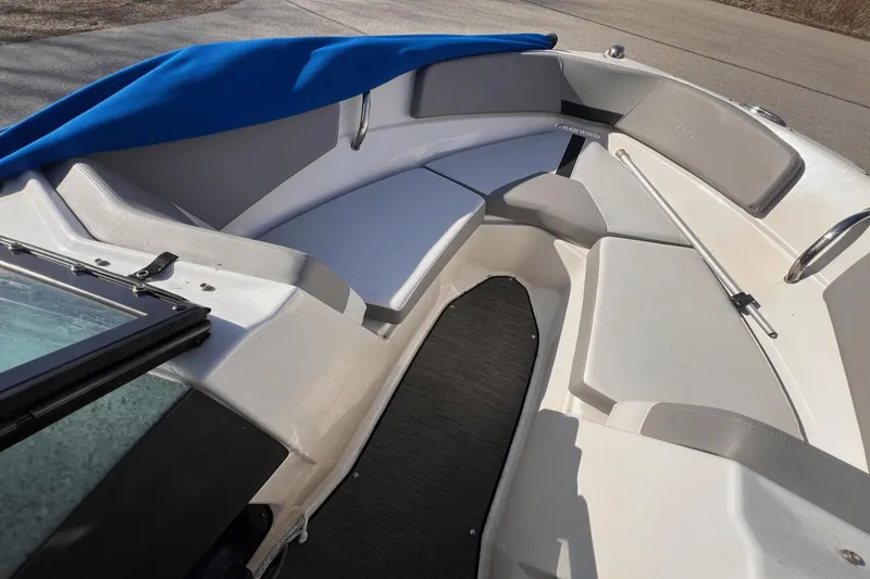 Slide: The Image of Four Winns 190 Horizon 2021 - 17