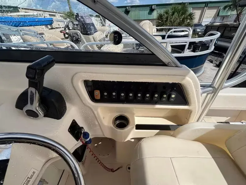 Slide: The Image of Grady-White Adventure 208 2017 - 8