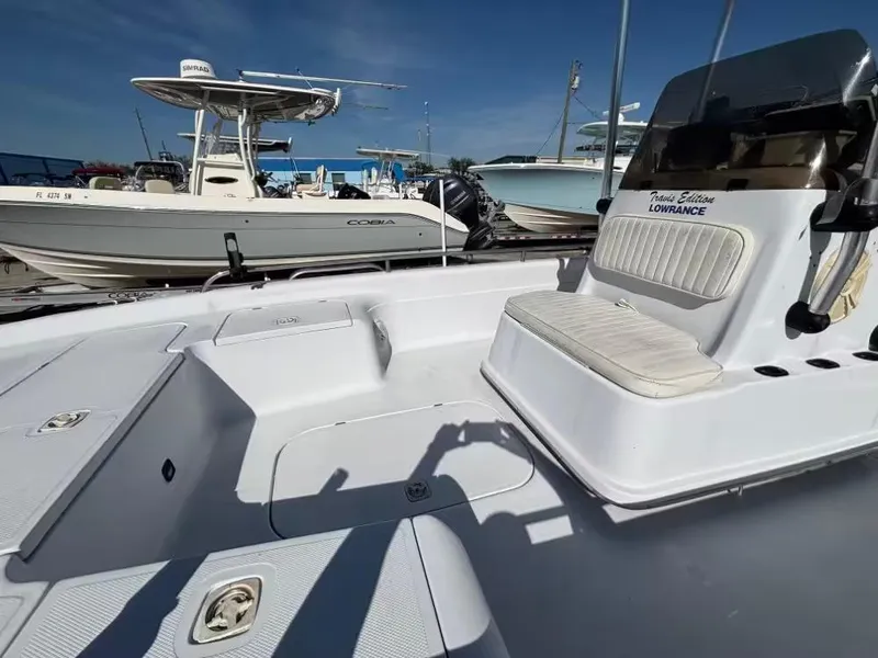 Slide: The Image of Fishmaster 210 TRAVIS EDITION 2001 - 6