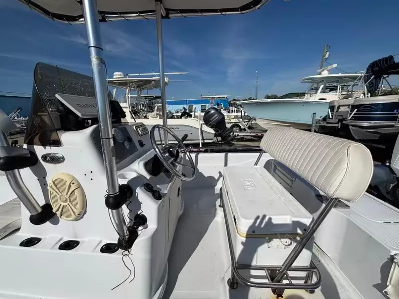 Slide: The Image of Fishmaster 210 TRAVIS EDITION 2001 - 8