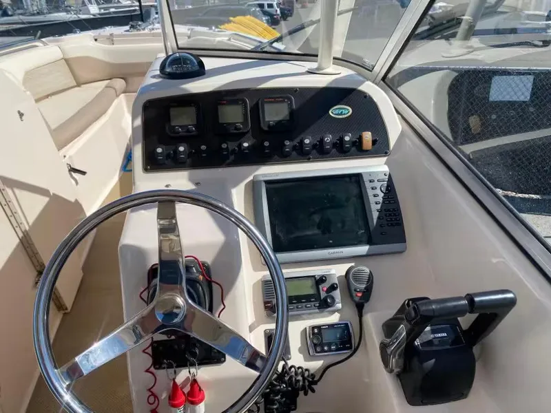 Slide: The Image of Grady-White Freedom 275 2014 - 6