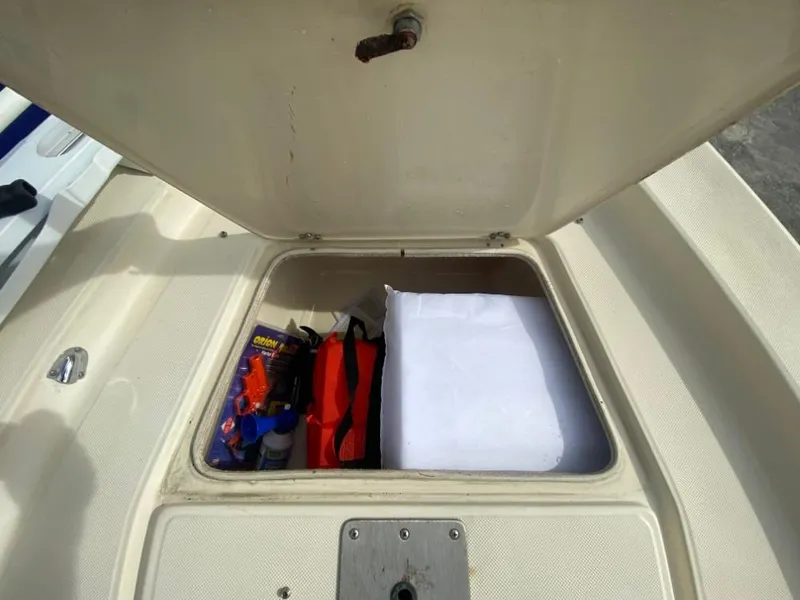 Slide: The Image of Scout 162 Sportfish 1999 - 6