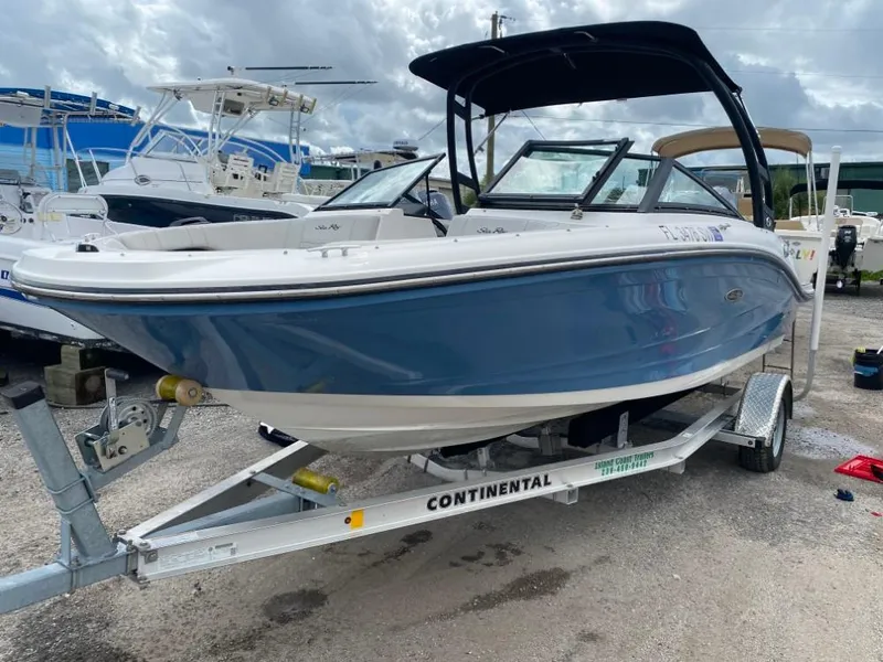 The Image of Sea Ray SPX 190 Outboard 2021 - 1