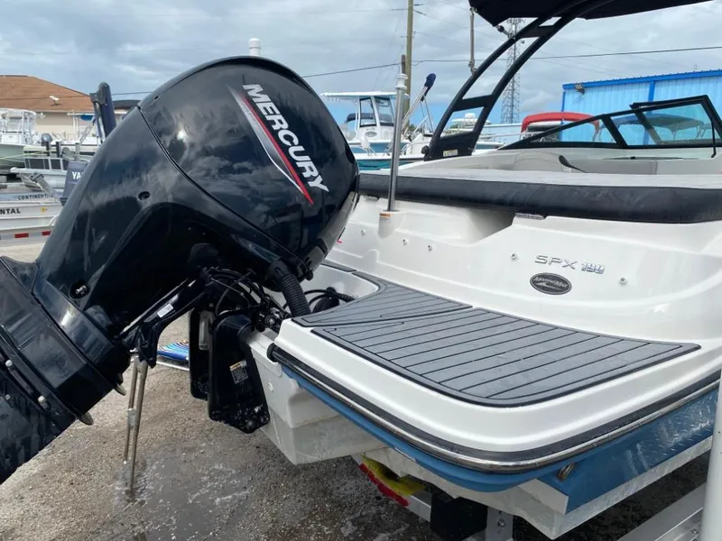 Slide: The Image of Sea Ray SPX 190 Outboard 2021 - 3