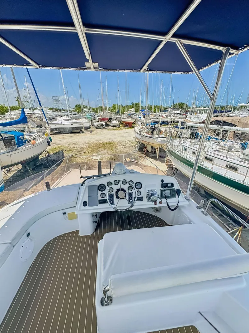 Slide: The Image of Interior of 2005 Fountaine Pajot HIGHLAND yacht with modern kitchen and wood accents. - 44