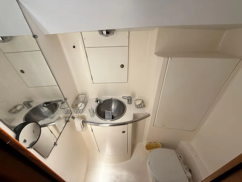 Slide: The Image of Jeanneau Sun Odyssey 42.2 1999 - 63