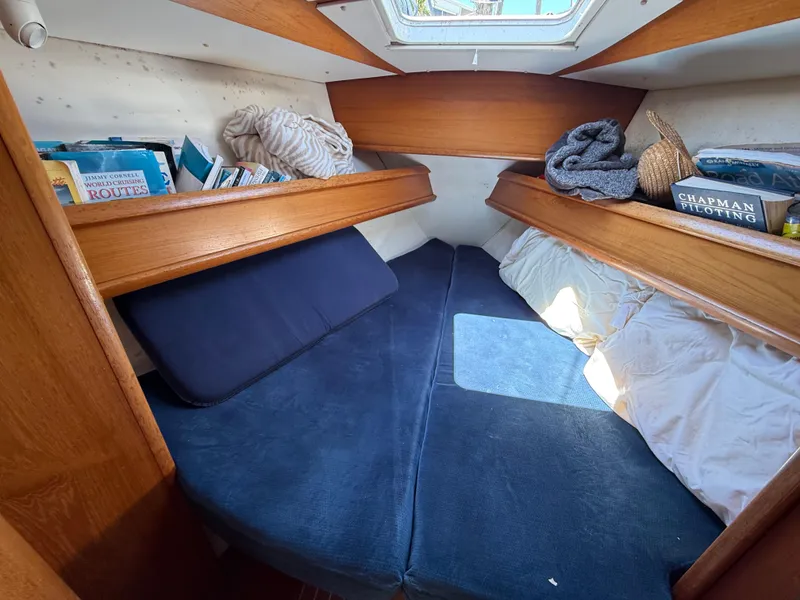 Slide: The Image of Jeanneau Sun Odyssey 42.2 1999 - 68