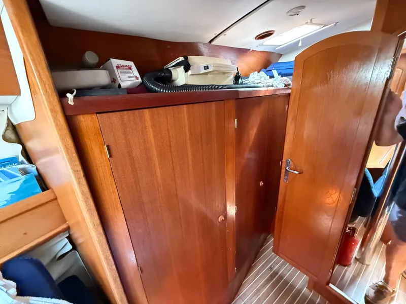 Slide: The Image of Jeanneau Sun Odyssey 42.2 1999 - 70