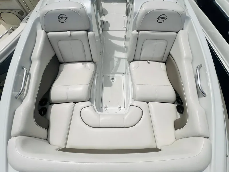Slide: The Image of 2016 Crownline Eclipse E4 XS boat interior with white leather seating. - 26