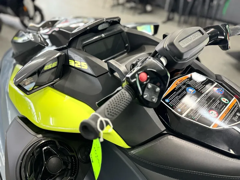 Slide: The Image of Sea-Doo RXP-X 325 Tech Package 2025 - 4
