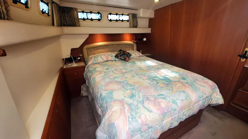 Slide: The Image of Master Stateroom Port - 15