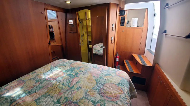 Slide: The Image of Master Stateroom Starboard - 16