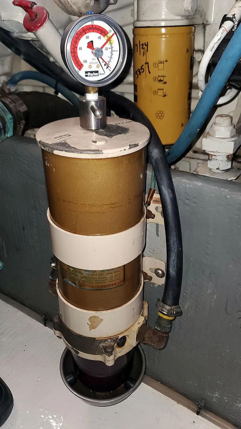 Slide: The Image of Main Engine Fuel Filtration - 37