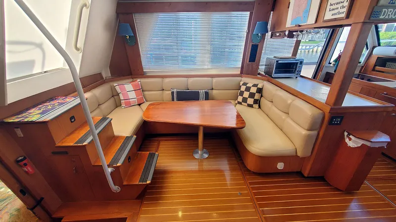 Slide: The Image of Salon Port - 5