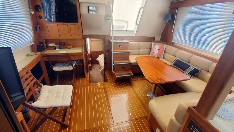 Slide: The Image of Salon Aft - 7