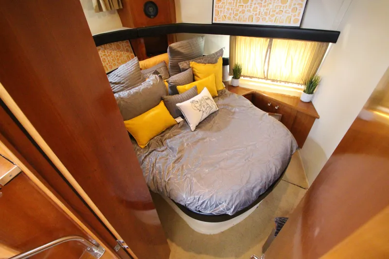 Slide: The Image of Carver 366 Motor Yacht 2002 - 52